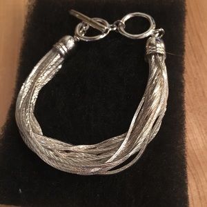 Beautiful silver bracelet (NWOT)